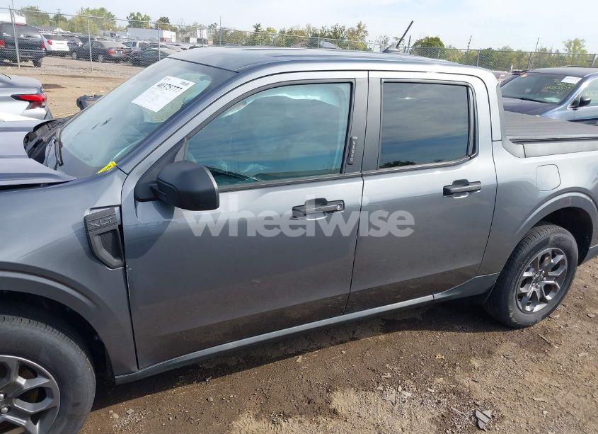 Photo 14 of 2022 Ford Maverick XLT (VIN 3FTTW8F96NRA76443)