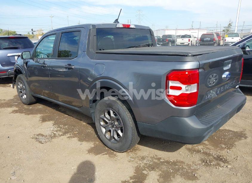Photo 3 of 2022 Ford Maverick XLT (VIN 3FTTW8F96NRA76443)