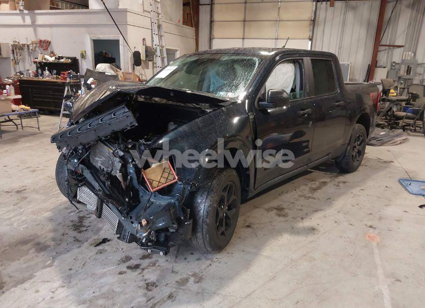 Photo 2 of 2022 Ford Maverick XLT (VIN 3FTTW8F96NRB01549)