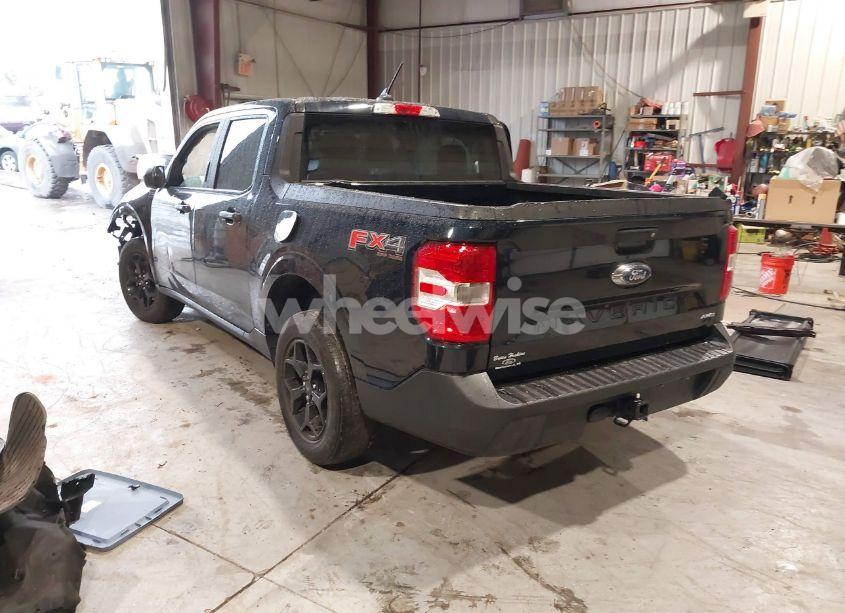 Photo 3 of 2022 Ford Maverick XLT (VIN 3FTTW8F96NRB01549)