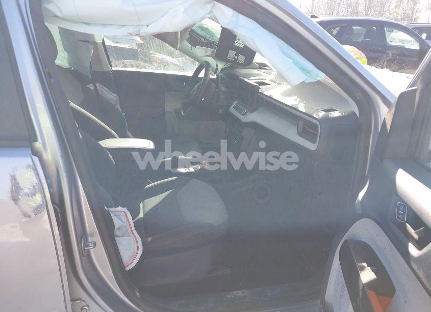 Photo 5 of 2022 Ford Maverick XLT (VIN 3FTTW8F98NRA16549)