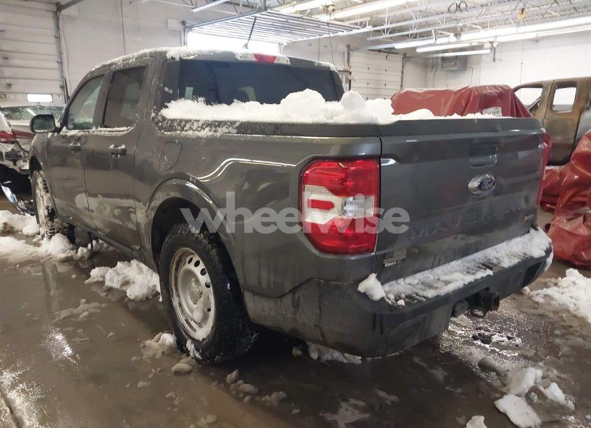 Photo 3 of 2022 Ford Maverick XL (VIN 3FTTW8F98NRA93809)