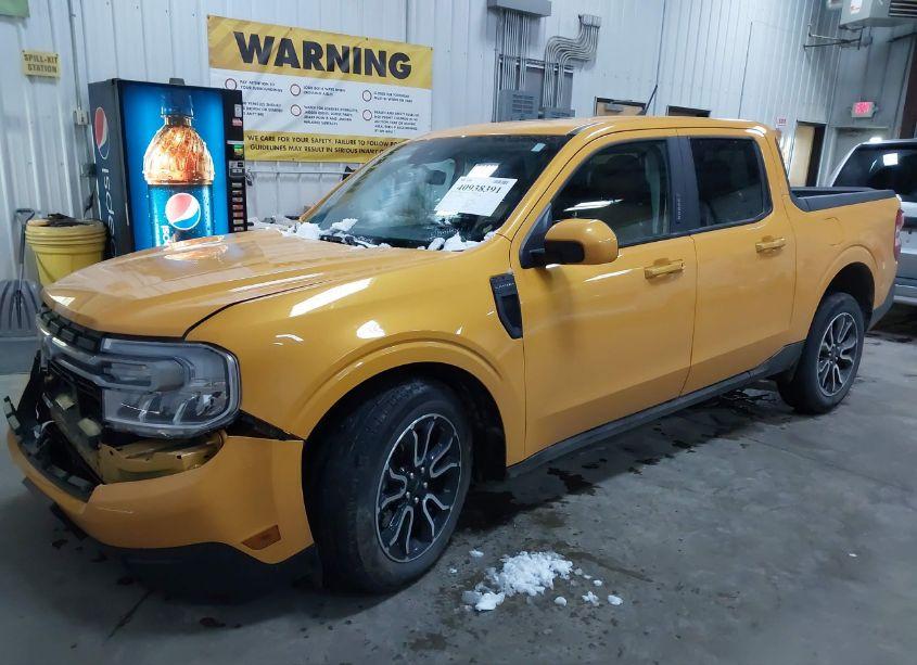 Photo 2 of 2023 Ford Maverick LARIAT (VIN 3FTTW8F99PRA43813)