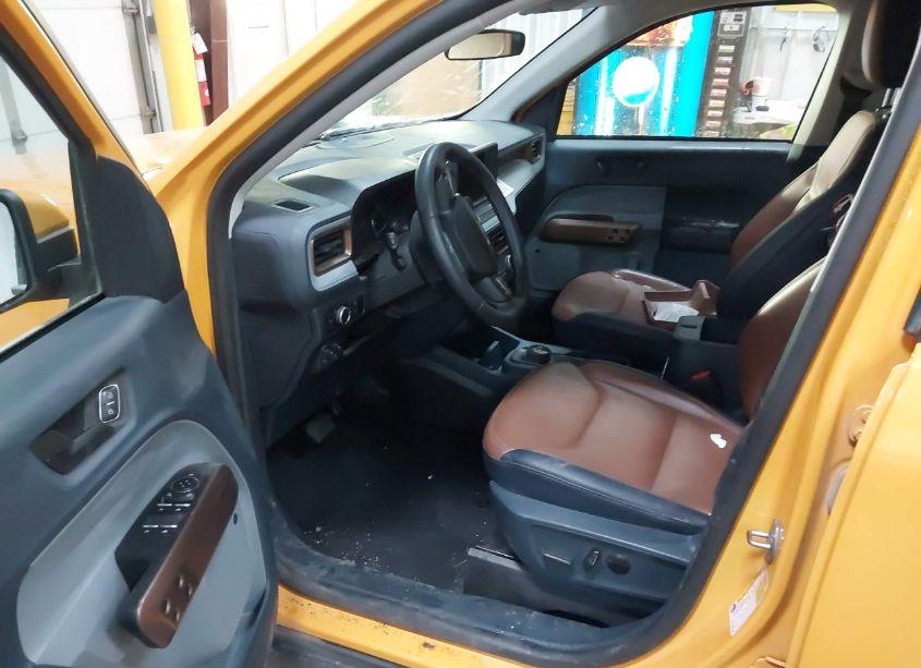 Photo 5 of 2023 Ford Maverick LARIAT (VIN 3FTTW8F99PRA43813)