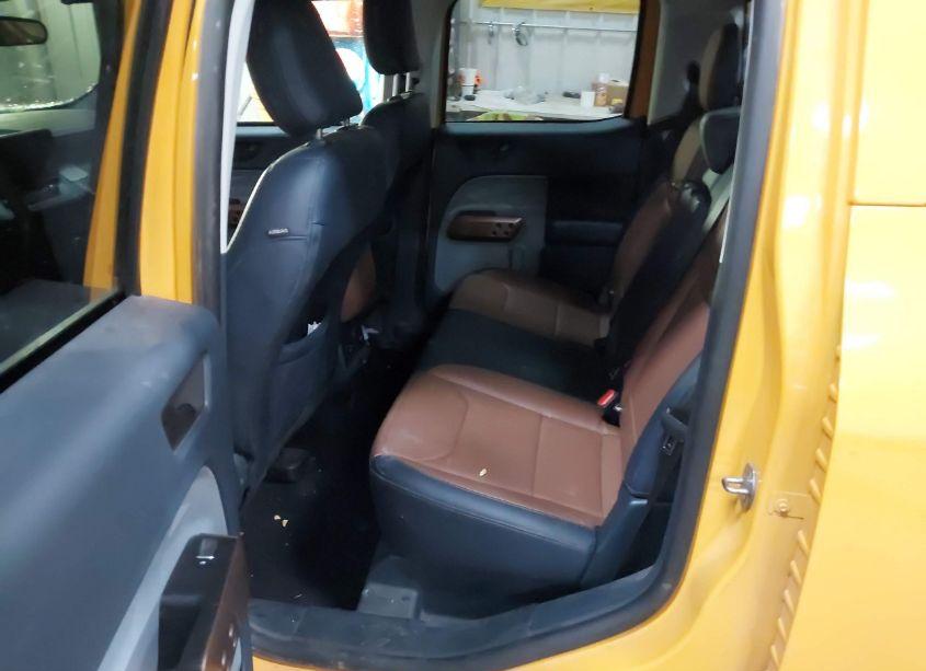 Photo 8 of 2023 Ford Maverick LARIAT (VIN 3FTTW8F99PRA43813)