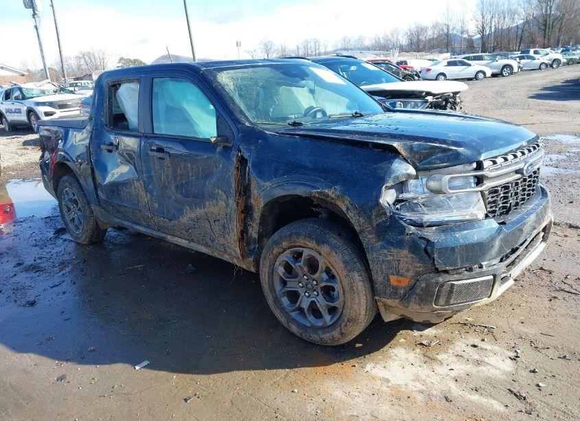 2022 Ford Maverick XLT (VIN 3FTTW8F9XNRA15080) main photo