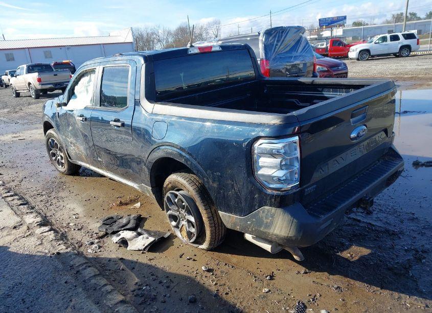 Photo 3 of 2022 Ford Maverick XLT (VIN 3FTTW8F9XNRA15080)