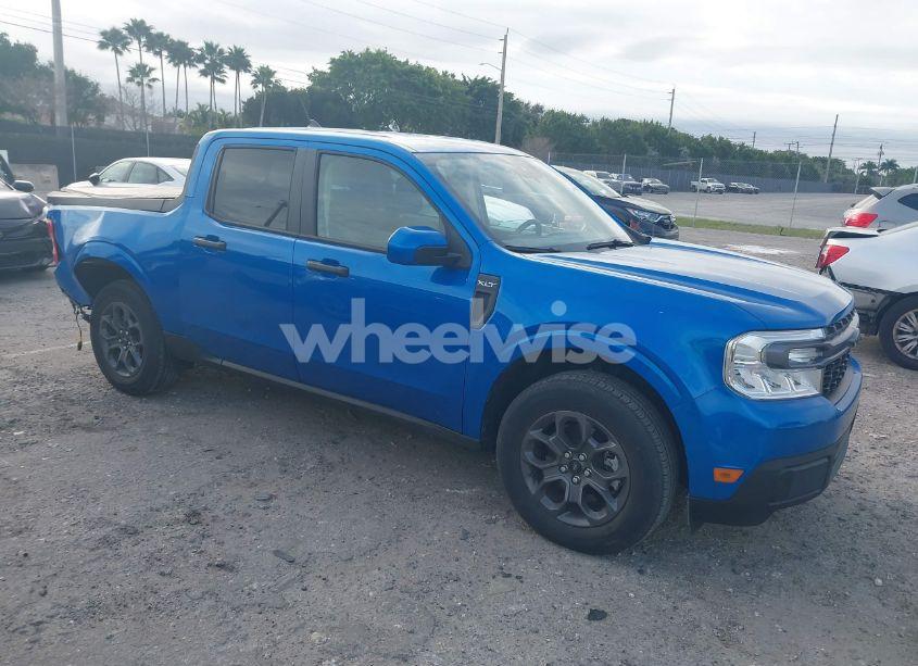 2022 Ford Maverick XLT (VIN 3FTTW8F9XNRA63114) main photo