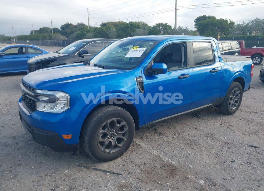 Photo 2 of 2022 Ford Maverick XLT (VIN 3FTTW8F9XNRA63114)
