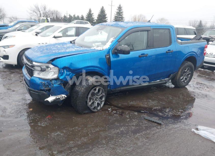 Photo 2 of 2022 Ford Maverick XLT (VIN 3FTTW8F9XNRB15339)
