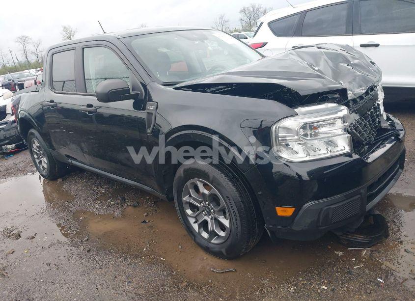 2023 Ford Maverick XLT (VIN 3FTTW8F9XPRA96570) main photo