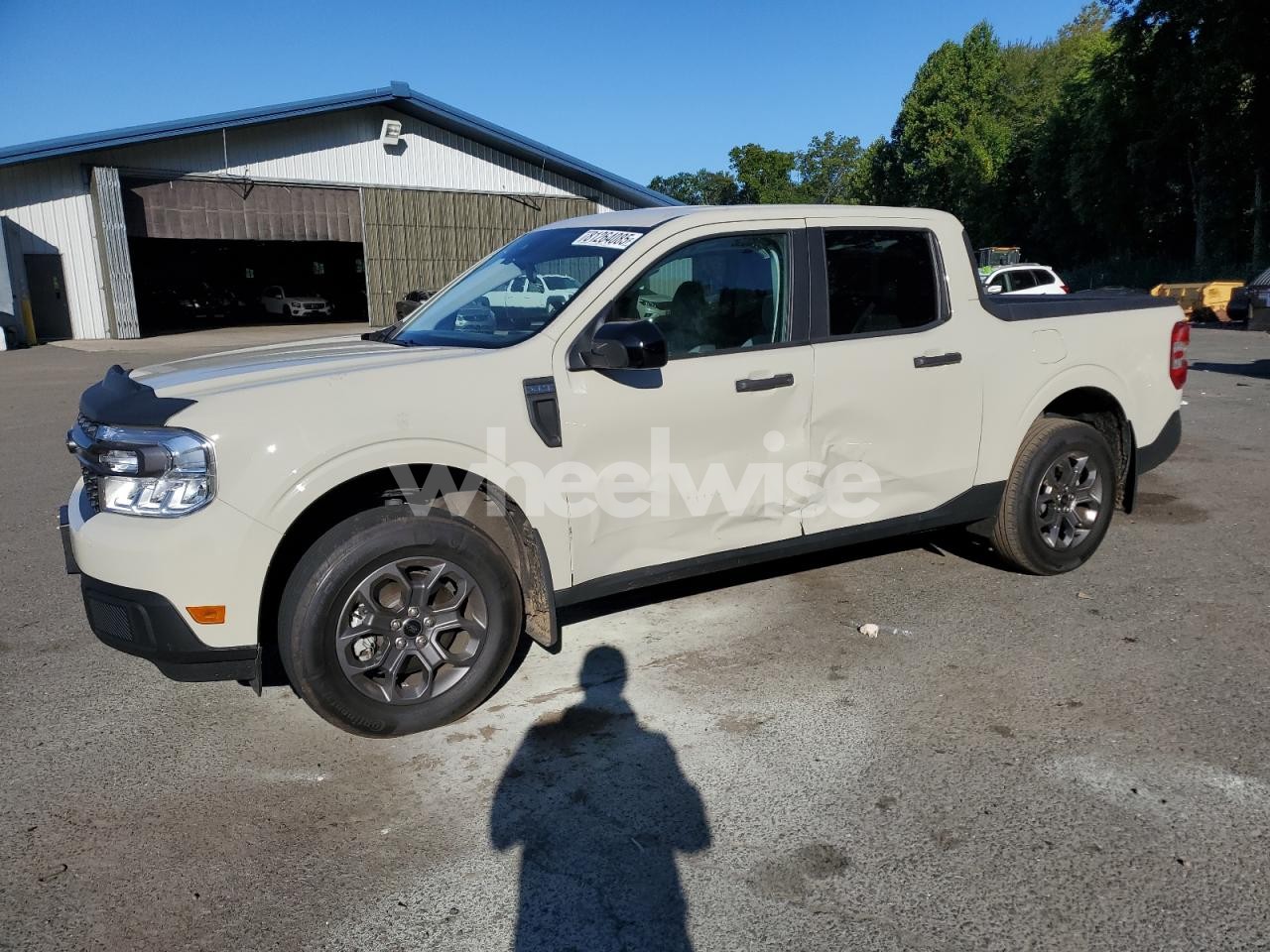 2024 FORD MAVERICK XLT (VIN 3FTTW8H31RRA97134) main photo