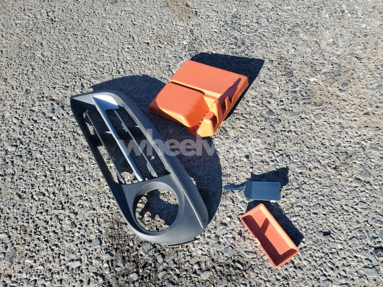 Photo 12 of 2024 FORD MAVERICK XLT (VIN 3FTTW8H31RRA97134)