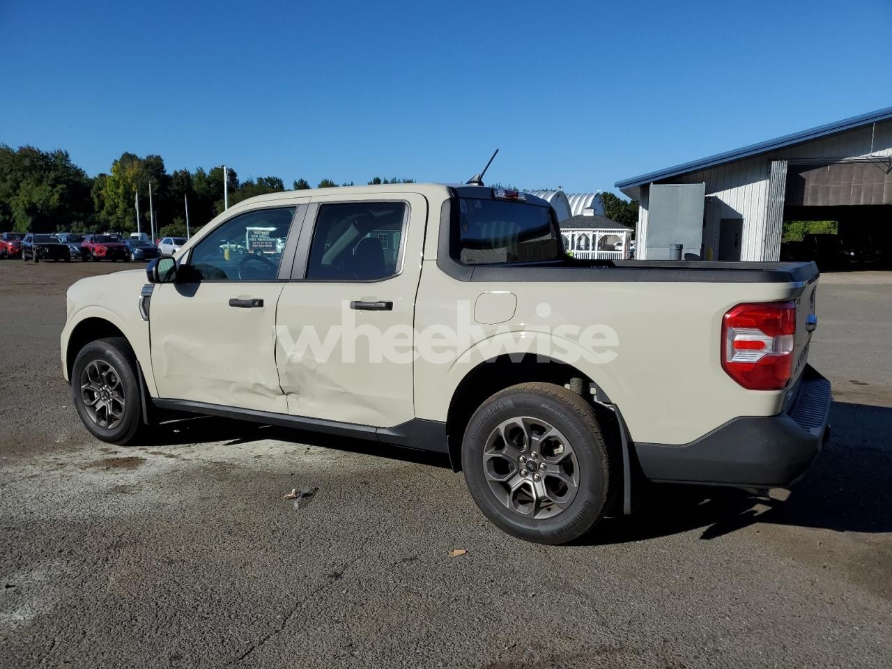 Photo 2 of 2024 FORD MAVERICK XLT (VIN 3FTTW8H31RRA97134)