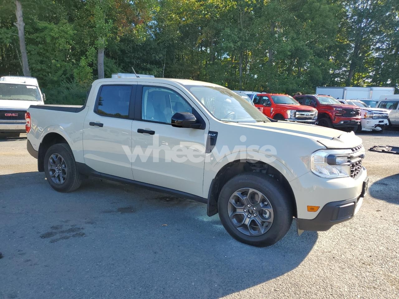 Photo 4 of 2024 FORD MAVERICK XLT (VIN 3FTTW8H31RRA97134)