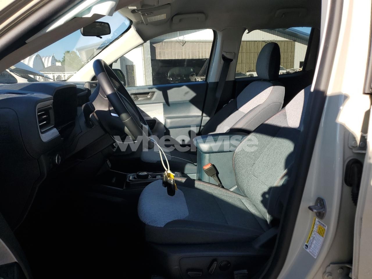 Photo 7 of 2024 FORD MAVERICK XLT (VIN 3FTTW8H31RRA97134)