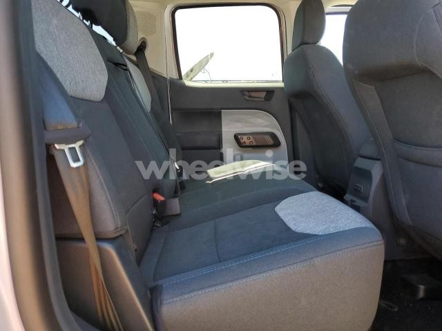 Photo 3 of 2025 FORD MAVERICK XLT (VIN 3FTTW8H31SRA79075)