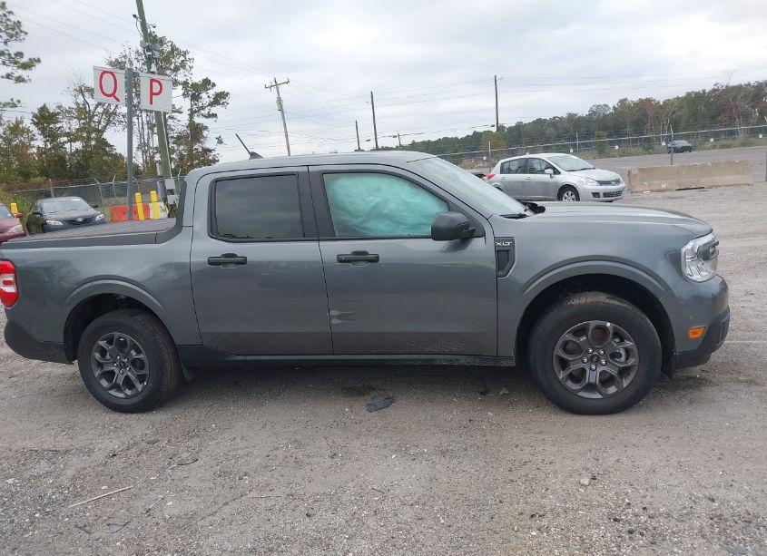 Photo 13 of 2024 Ford Maverick XLT (VIN 3FTTW8H32RRB10859)