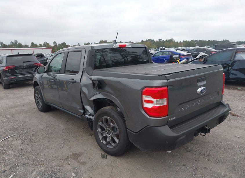 Photo 3 of 2024 Ford Maverick XLT (VIN 3FTTW8H32RRB10859)