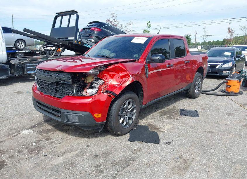 Photo 2 of 2024 Ford Maverick XLT (VIN 3FTTW8H34RRA35744)