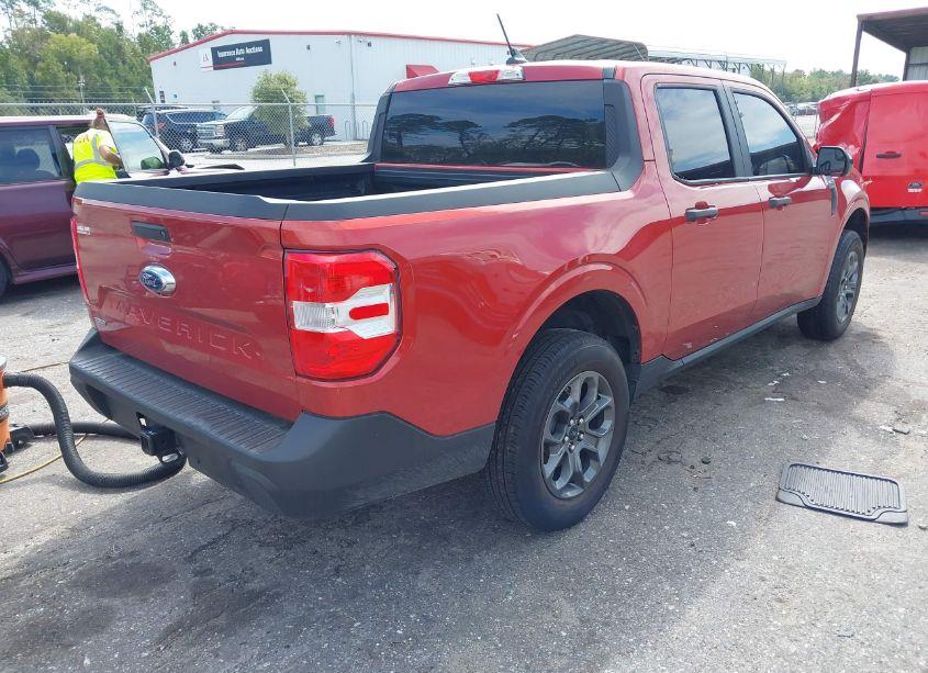 Photo 4 of 2024 Ford Maverick XLT (VIN 3FTTW8H34RRA35744)