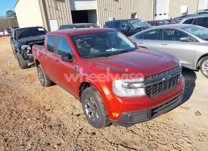 2024 Ford Maverick XLT (VIN 3FTTW8H36RRA25510) main photo