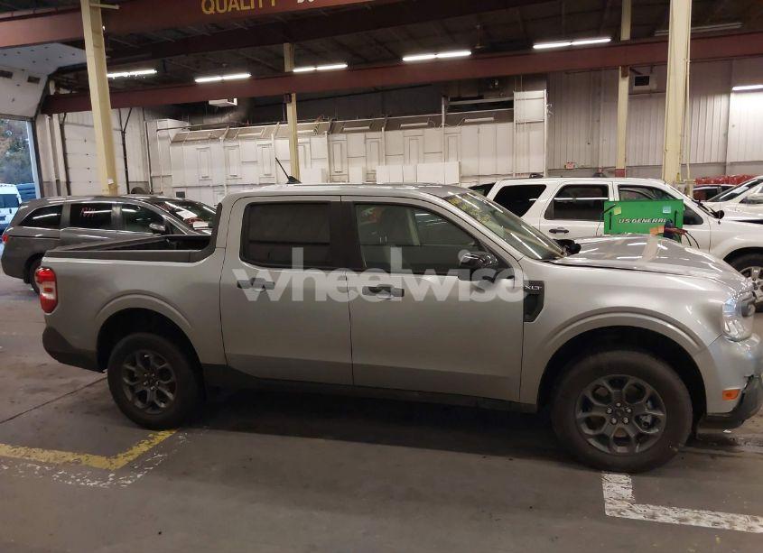 Photo 13 of 2024 Ford Maverick XLT (VIN 3FTTW8H38RRA21085)