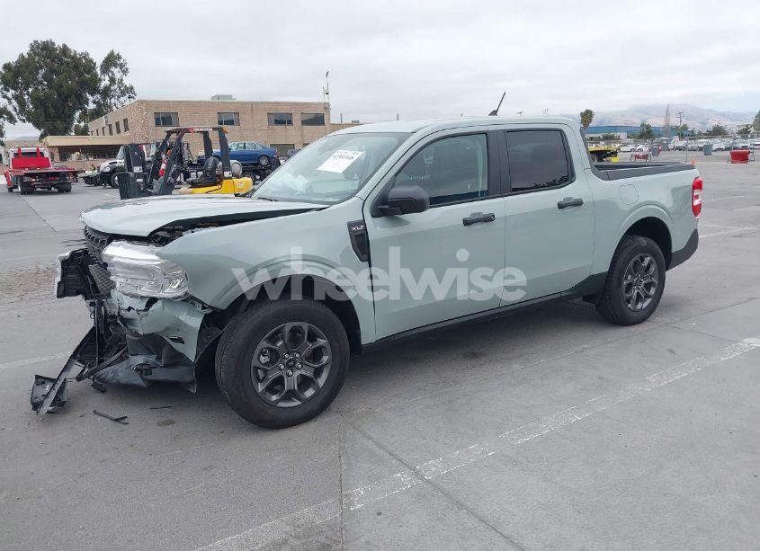 Photo 2 of 2024 Ford Maverick XLT (VIN 3FTTW8H38RRB54638)