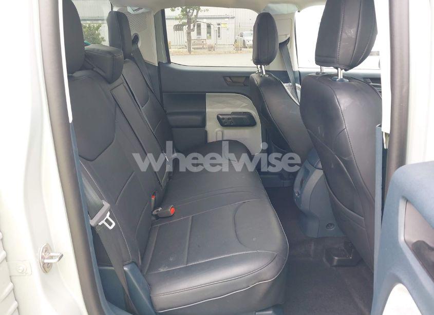 Photo 8 of 2024 Ford Maverick XLT (VIN 3FTTW8H38RRB54638)