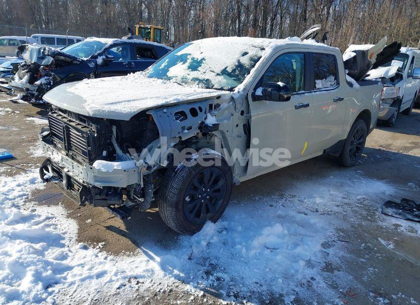 Photo 2 of 2024 Ford Maverick XLT (VIN 3FTTW8H39RRB00507)