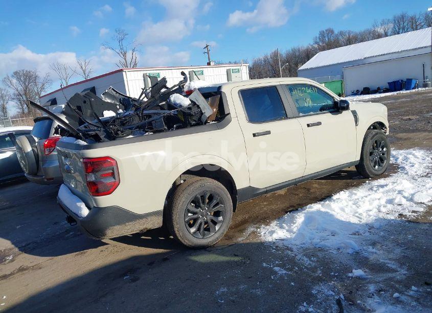 Photo 4 of 2024 Ford Maverick XLT (VIN 3FTTW8H39RRB00507)