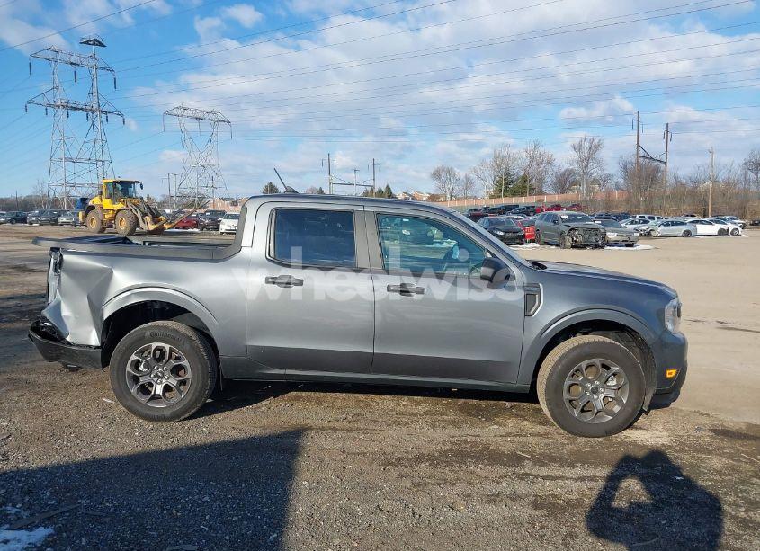 Photo 13 of 2024 Ford Maverick XLT (VIN 3FTTW8H97RRA96610)