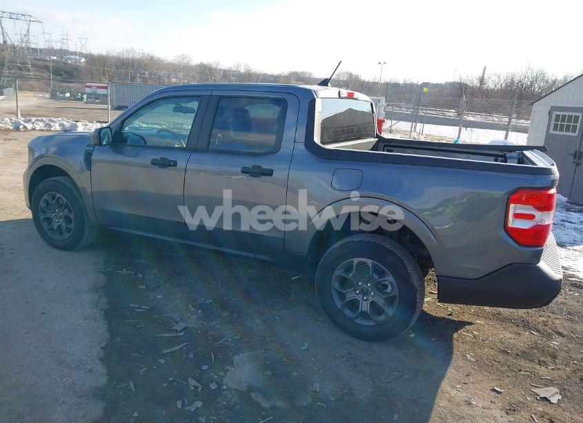 Photo 3 of 2024 Ford Maverick XLT (VIN 3FTTW8H97RRA96610)