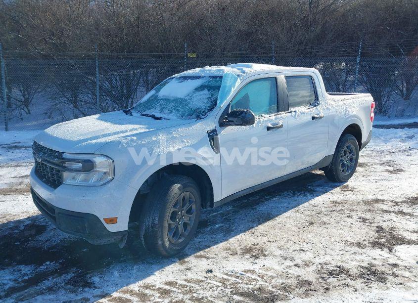 Photo 2 of 2024 Ford Maverick XLT (VIN 3FTTW8H98RRB37598)