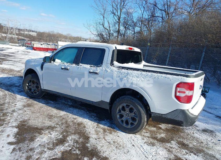 Photo 3 of 2024 Ford Maverick XLT (VIN 3FTTW8H98RRB37598)