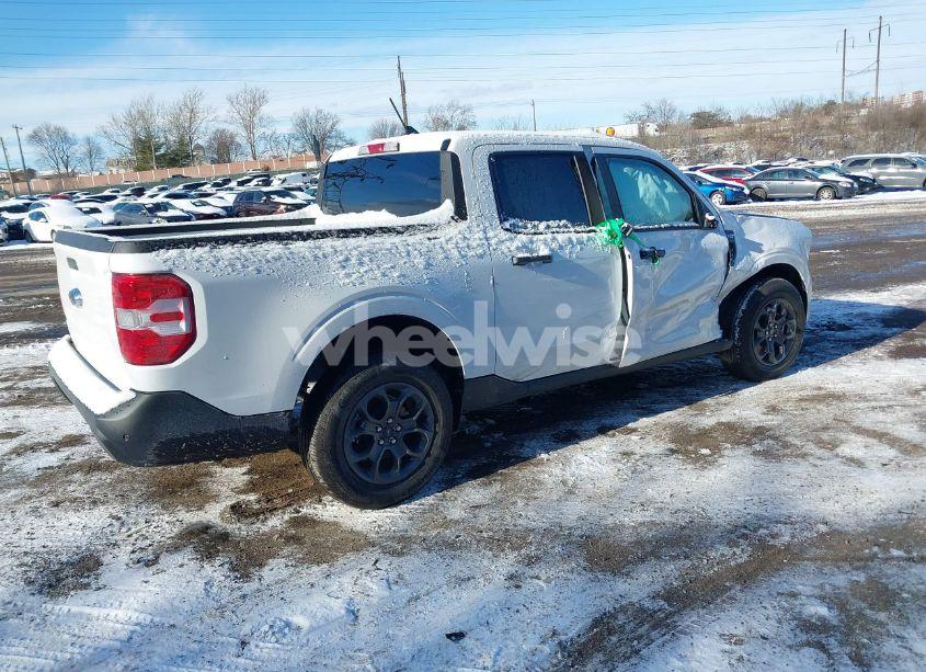 Photo 4 of 2024 Ford Maverick XLT (VIN 3FTTW8H98RRB37598)