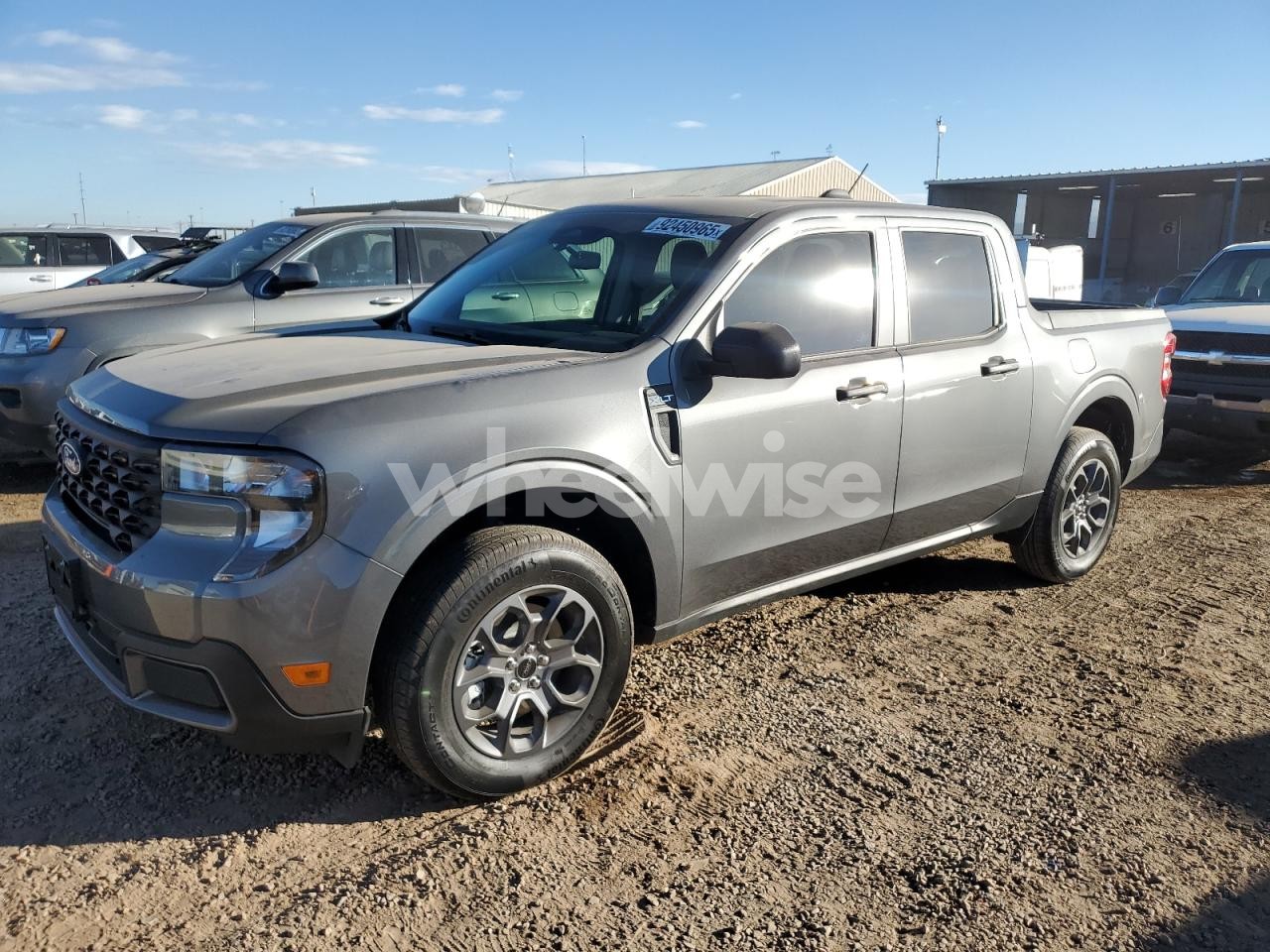 2025 FORD MAVERICK XLT (VIN 3FTTW8J39SRA48151) main photo