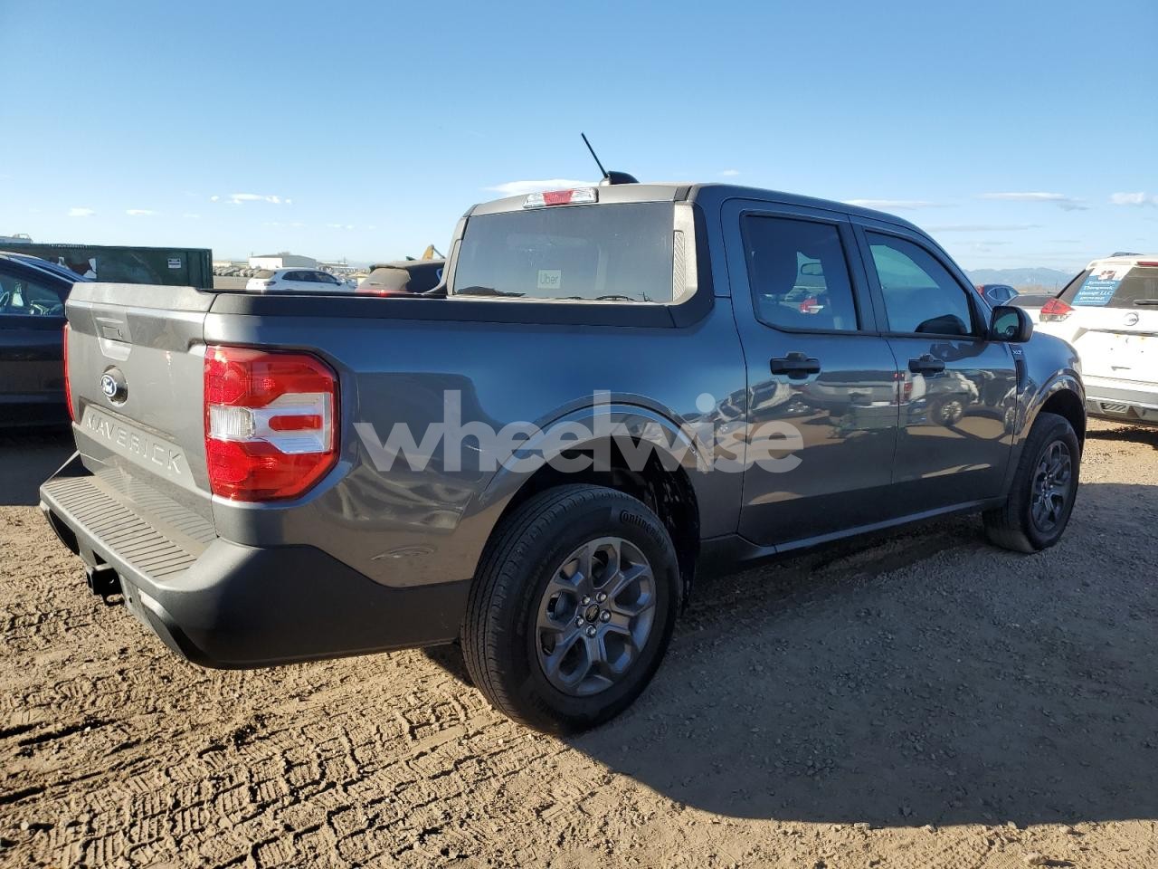 Photo 3 of 2025 FORD MAVERICK XLT (VIN 3FTTW8J39SRA48151)
