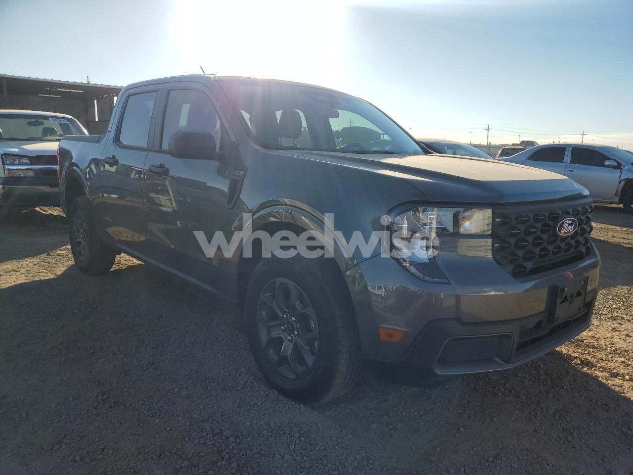 Photo 4 of 2025 FORD MAVERICK XLT (VIN 3FTTW8J39SRA48151)