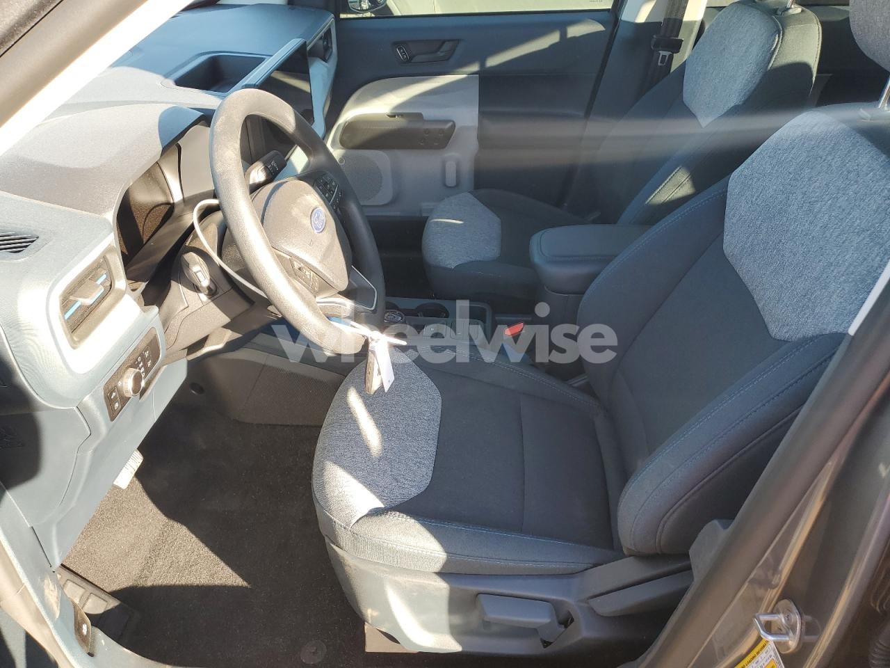 Photo 7 of 2025 FORD MAVERICK XLT (VIN 3FTTW8J39SRA48151)