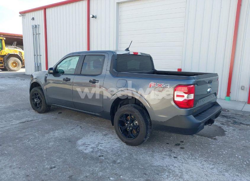 Photo 3 of 2024 Ford Maverick XLT (VIN 3FTTW8J90RRB57998)