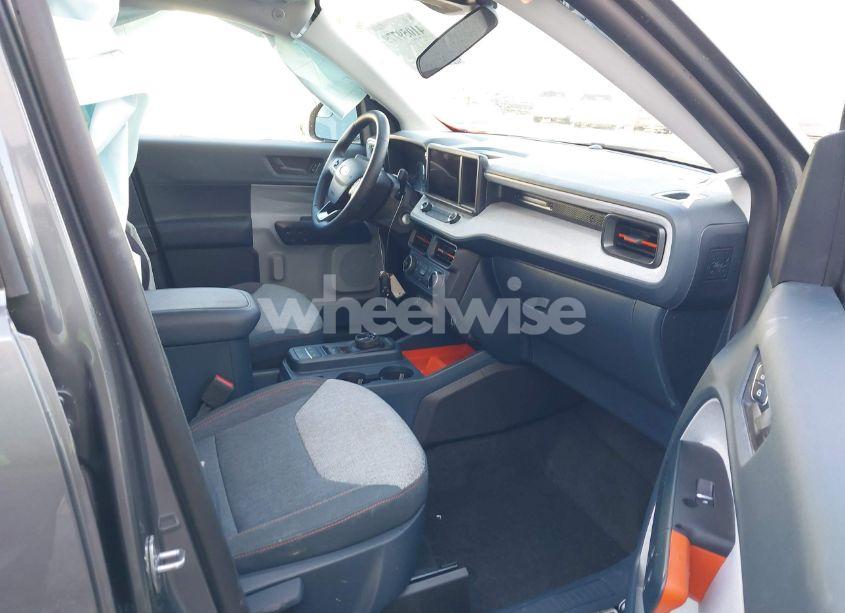 Photo 5 of 2024 Ford Maverick XLT (VIN 3FTTW8J90RRB57998)