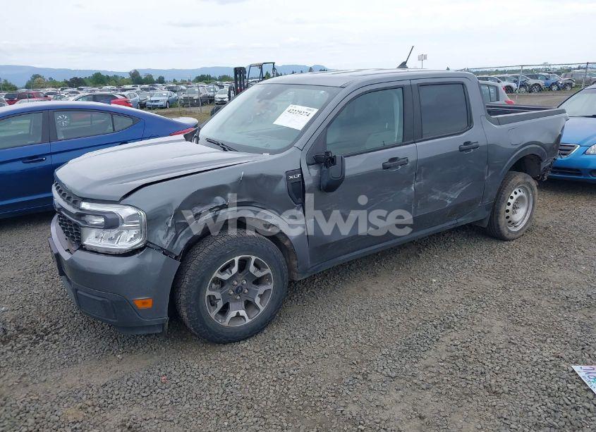 Photo 2 of 2024 Ford Maverick XLT (VIN 3FTTW8J92RRA72046)