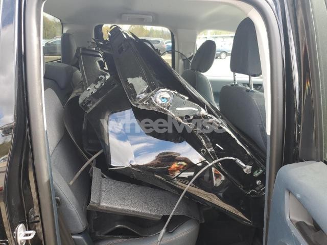 Photo 2 of 2024 FORD MAVERICK XLT (VIN 3FTTW8J93RRB01070)