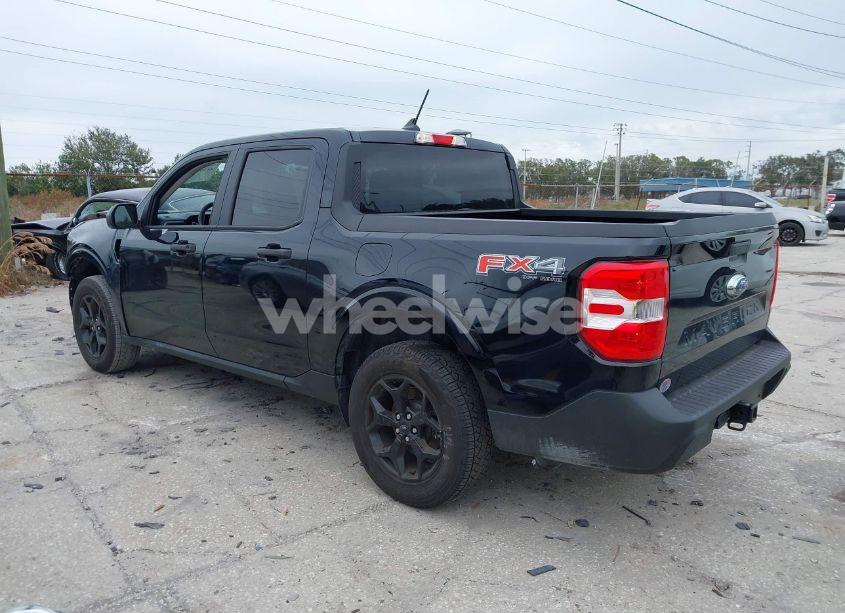 Photo 3 of 2024 Ford Maverick XLT (VIN 3FTTW8J95RRA32639)