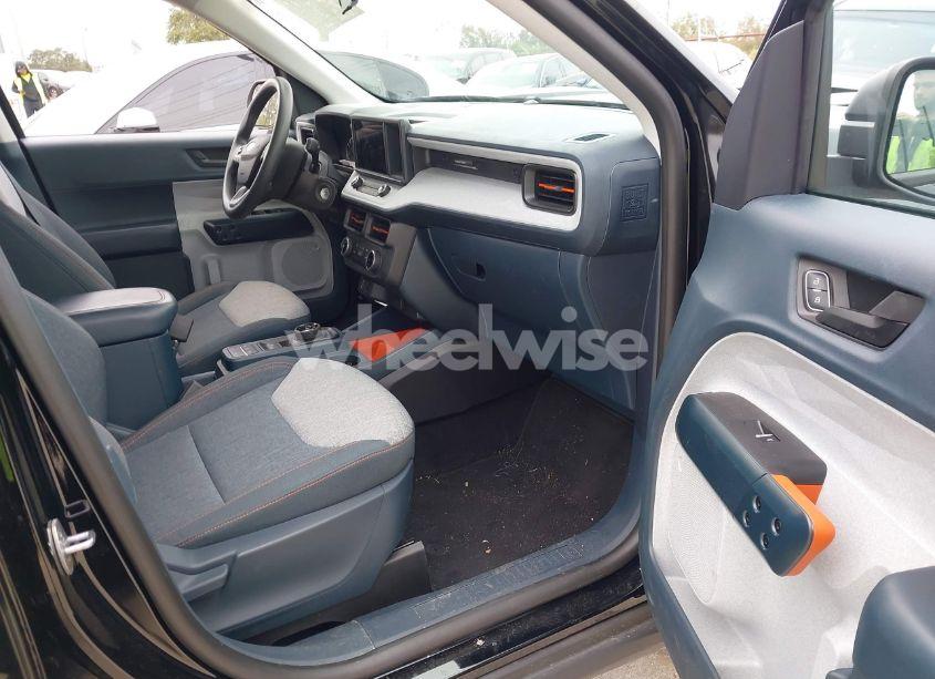 Photo 5 of 2024 Ford Maverick XLT (VIN 3FTTW8J95RRA32639)