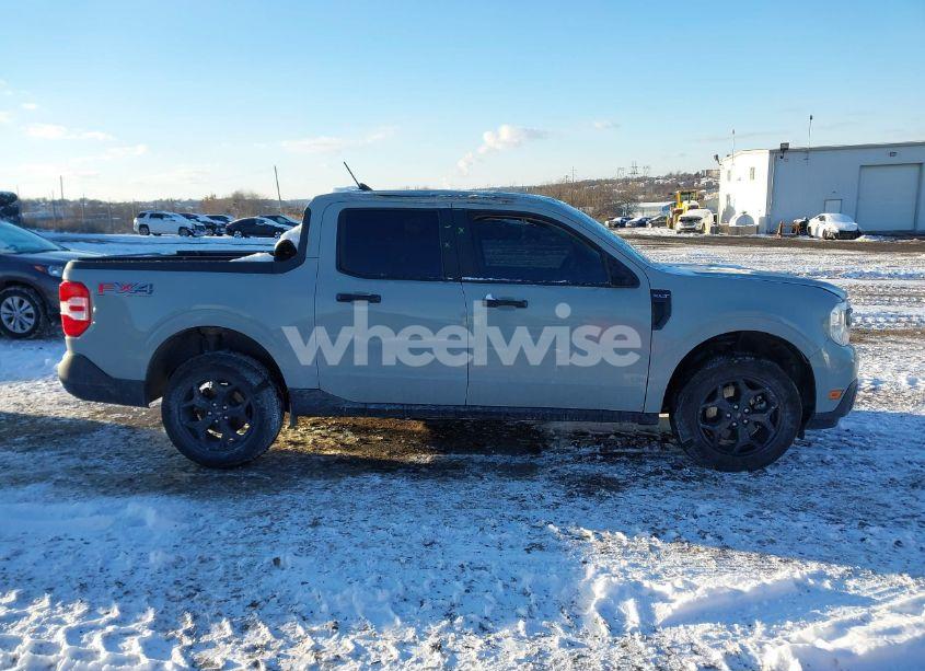 Photo 12 of 2024 Ford Maverick XLT (VIN 3FTTW8J95RRA56486)