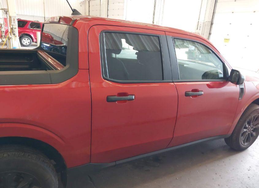 Photo 14 of 2024 Ford Maverick XLT (VIN 3FTTW8J97RRB02626)