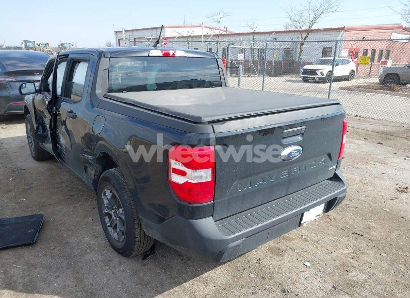 Photo 3 of 2024 Ford Maverick XLT (VIN 3FTTW8J99RRB59782)