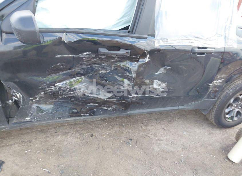 Photo 6 of 2024 Ford Maverick XLT (VIN 3FTTW8J99RRB59782)